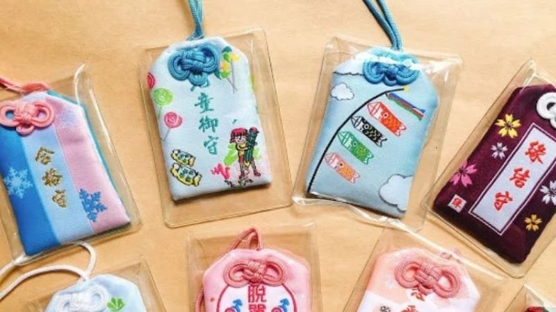 Cách làm bùa đánh bài đơn giản giúp mang lại vận may khi giải trí