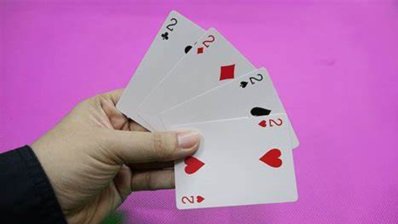 Cách dụ heo đỏ để chặt đơn giản, dễ dàng áp dụng trong tiến lên miền nam